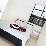 Orchard & Avenue Serviced 4* Брадфорд