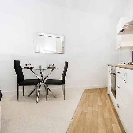 Orchard & Avenue Serviced Bradford (West Yorkshire)