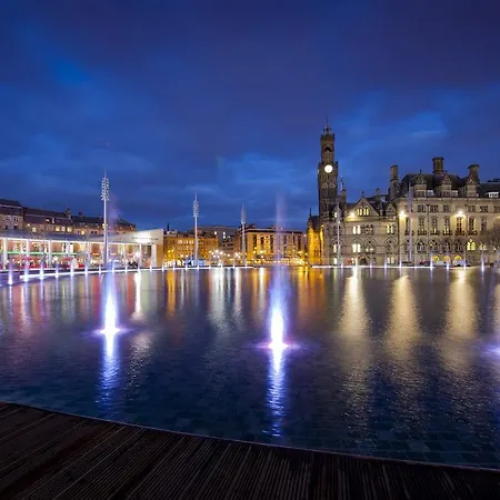 Orchard & Avenue Serviced 4* Bradford (West Yorkshire)