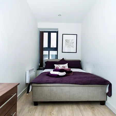 Orchard & Avenue Serviced 4*