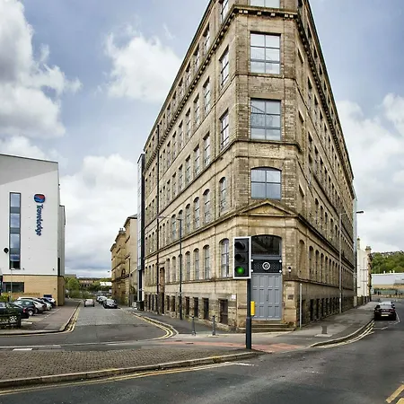 Orchard & Avenue Serviced 4* Bradford (West Yorkshire)