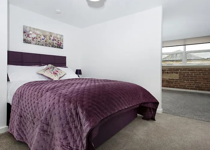 Orchard & Avenue Serviced Bradford (West Yorkshire)