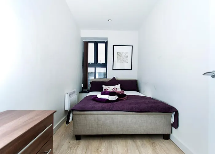 Orchard & Avenue Serviced 4*