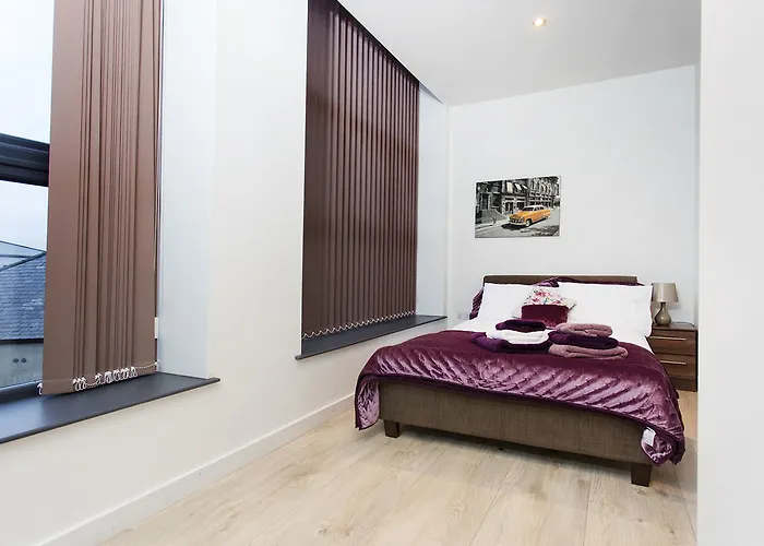 Orchard & Avenue Serviced Bradford (West Yorkshire)