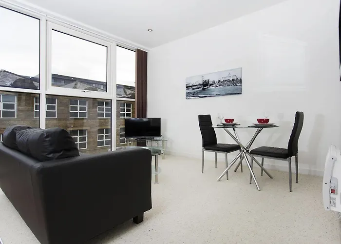 Orchard & Avenue Serviced Bradford (West Yorkshire)