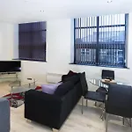 Orchard & Avenue Serviced 4* Bradford