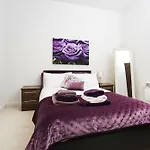 Orchard & Avenue Serviced 4* Bradford