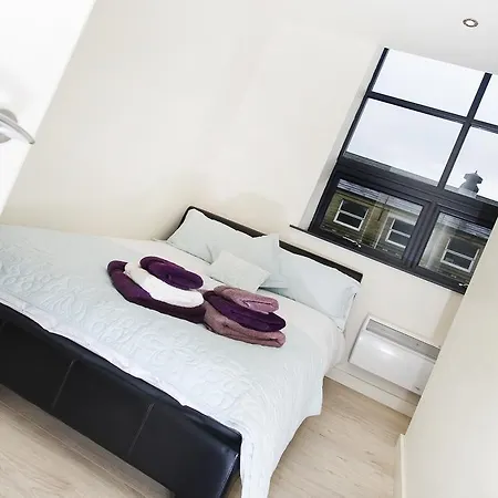 Orchard & Avenue Serviced 4* Μπράντφορντ