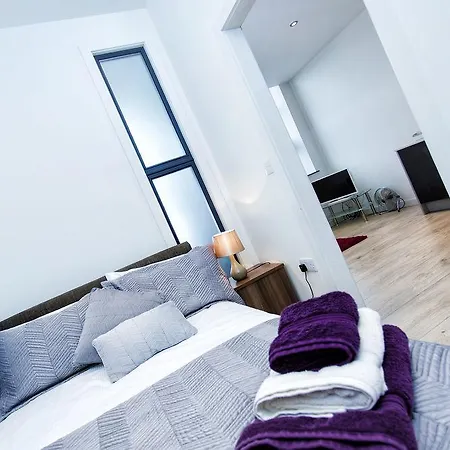 Orchard & Avenue Serviced 4* Μπράντφορντ