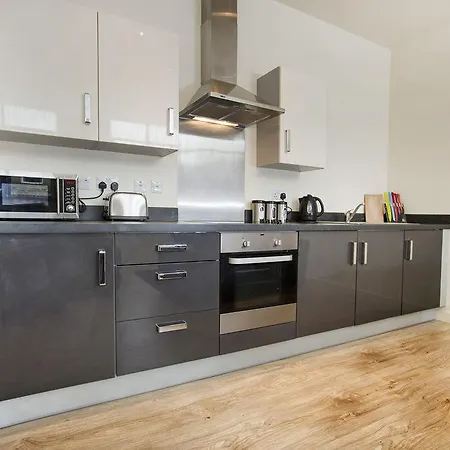 Orchard & Avenue Serviced 4* Μπράντφορντ
