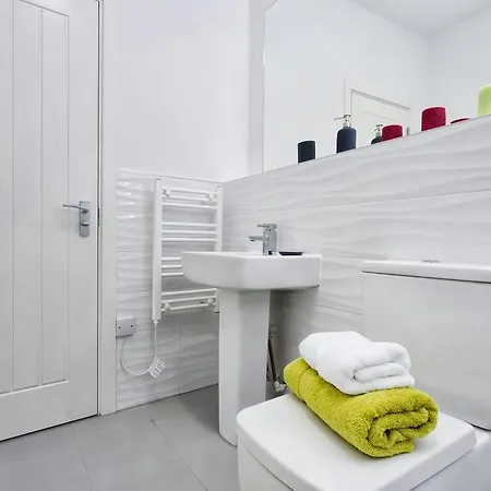 Orchard & Avenue Serviced Μπράντφορντ
