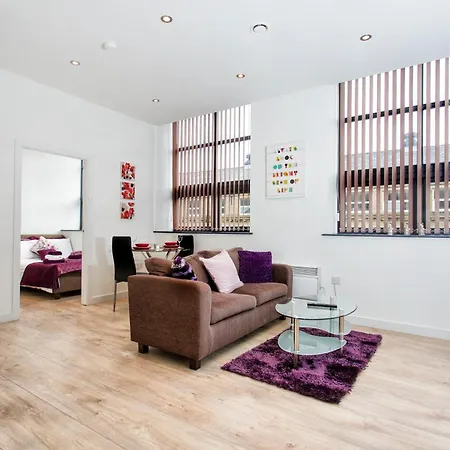 Orchard & Avenue Serviced 4* Μπράντφορντ