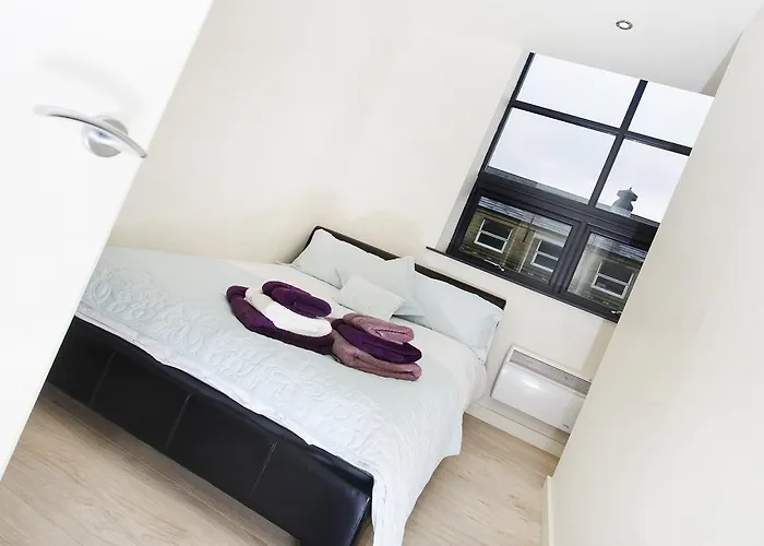 Orchard & Avenue Serviced 4* Bradford