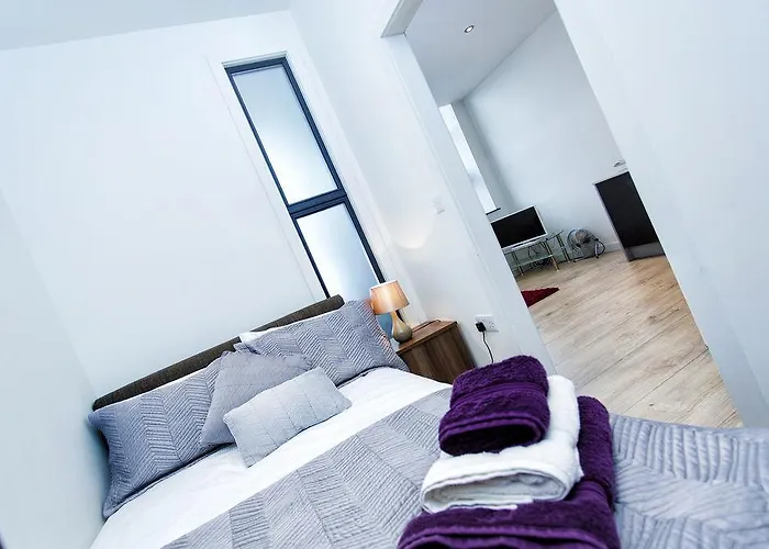 Orchard & Avenue Serviced 4* Bradford