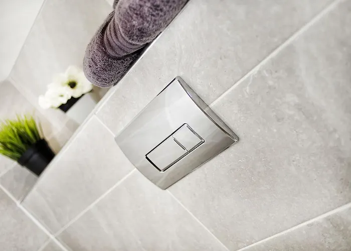 Orchard & Avenue Serviced 4*