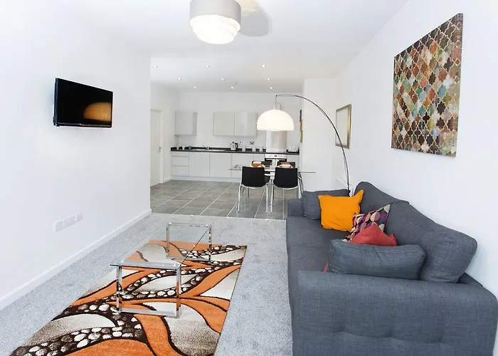 Orchard & Avenue Serviced 4*